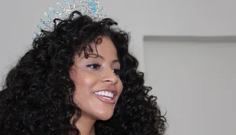 Miss Brasil Monalysa Alcântara visita Centro Esperança Garcia