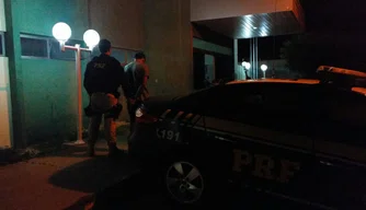 Condutor foi preso em flagrante pela PRF