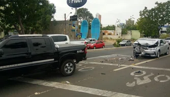 Acidente na Avenida João XXIII