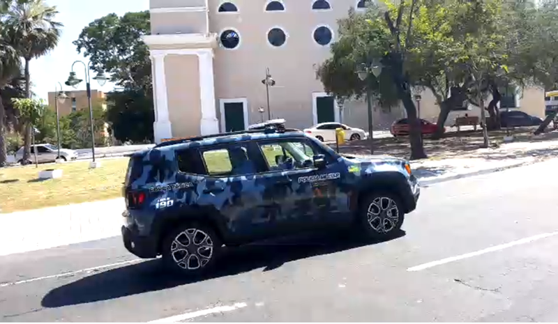 Os veículos são do tipo SW SUV JEEP RENEGADE.