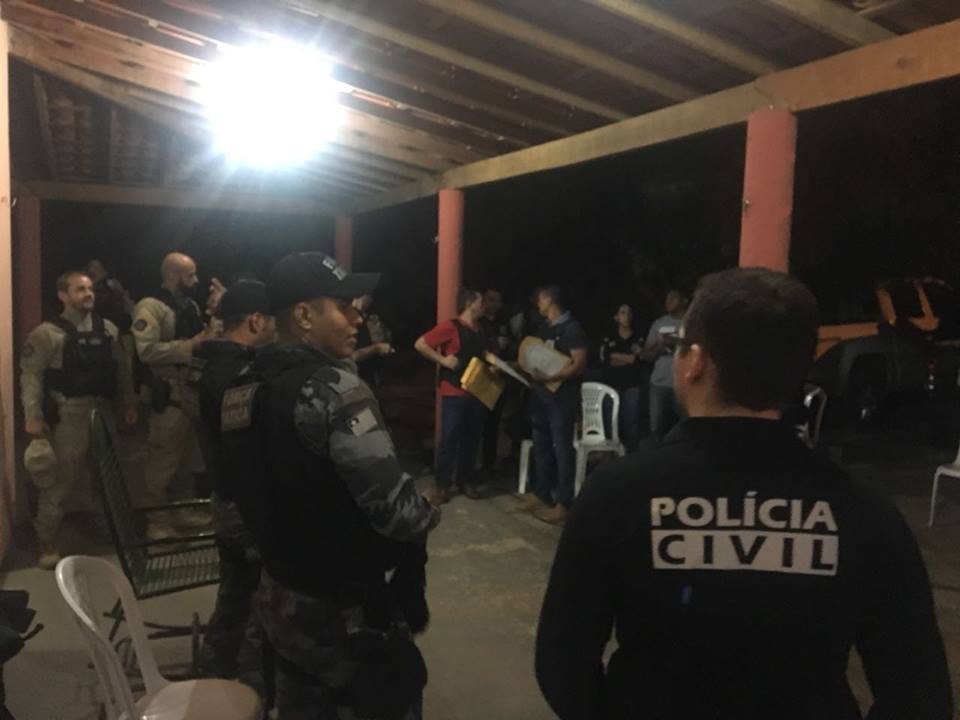 A polícia cumpre mandados em cidades do Piauí