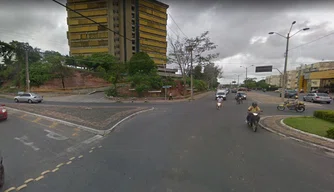 Cruzamento da Avenida Industrial Gil Martins com a rua Motorista Joca