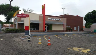 A tentativa de assalto ocorreu no fast food McDonald's, localizado no bairro Jóquei.