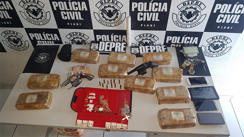 Mulher é presa com 10 kg de cocaína na zona Leste da capital