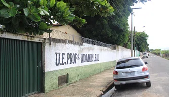 Escola Adamir Leal