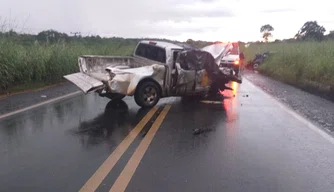 O acidente aconteceu no KM 178 da BR-316, área da cidade de Valença do Piauí.