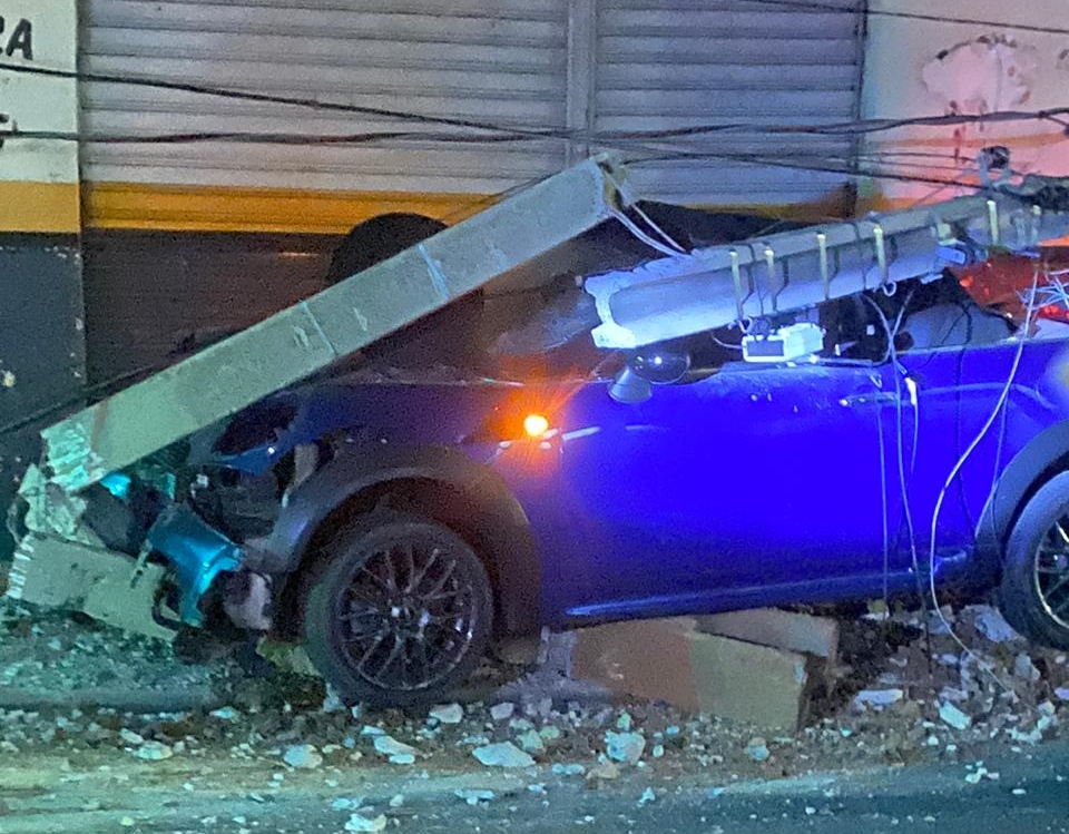 Acidente aconteceu na madrugada de hoje.