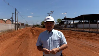 Senador Elmano Férrer visita obras no Polo Empresarial Sul