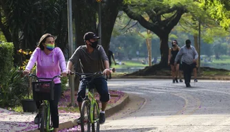 Pessoas em parques ambientais