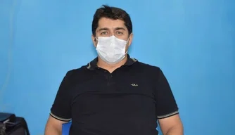 Prefeito de São Julião, Dr. Samuel Alencar (PSB).