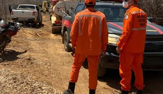 Corpo de Bombeiros realizam força-tarefa para combater focos de incêndios no Piauí.