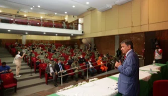 Wellington Dias participa de aula inaugural do Curso de formação da PM.