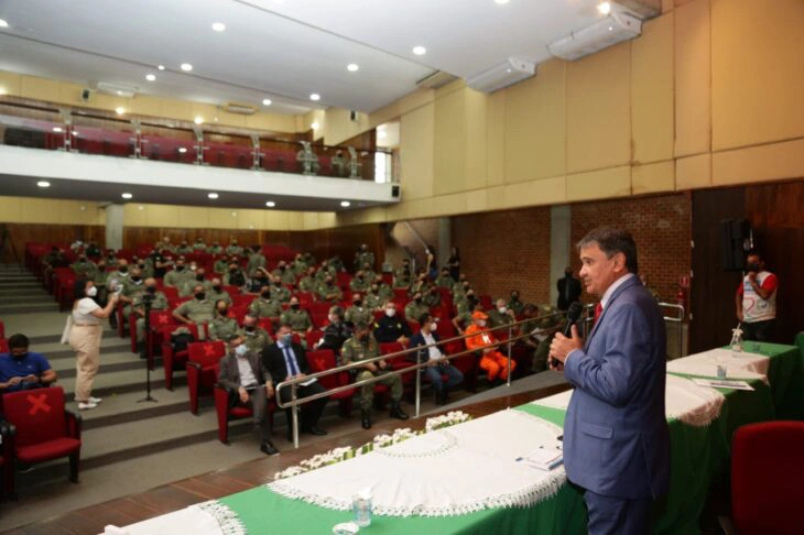 Wellington Dias participa de aula inaugural do Curso de formação da PM.