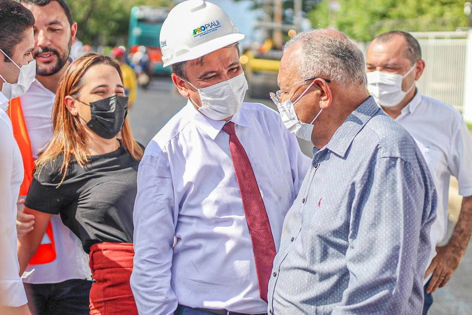 Visita a obra de asfaltamento na Zona Leste