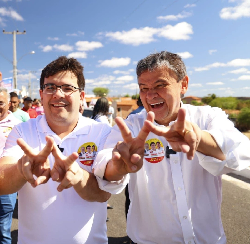 Rafael Fonteles  e Wellington Dias visitam Serra da Capivara