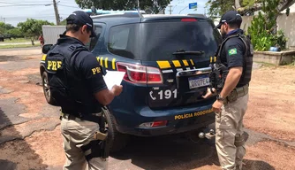 Polícia Rodoviária Federal (PRF) cumpre mandado de prisão em Parnaíba.