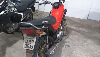 Polícia Militar recupera motocicleta roubada em Luís Correia