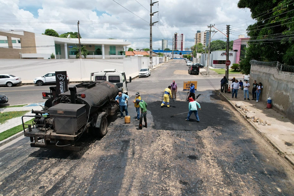 Eturb executa obra de pavimentação asfáltica na avenida Miguel Sady