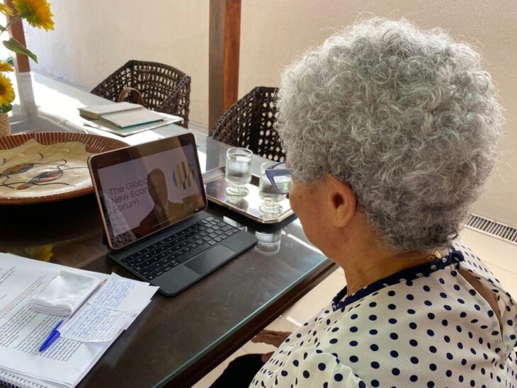 Regina Sousa participa de Fórum Mundial de Economia de forma on-line.