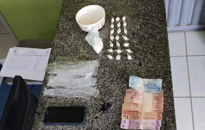 Homem é preso com cocaína no município de Simplício Mendes.