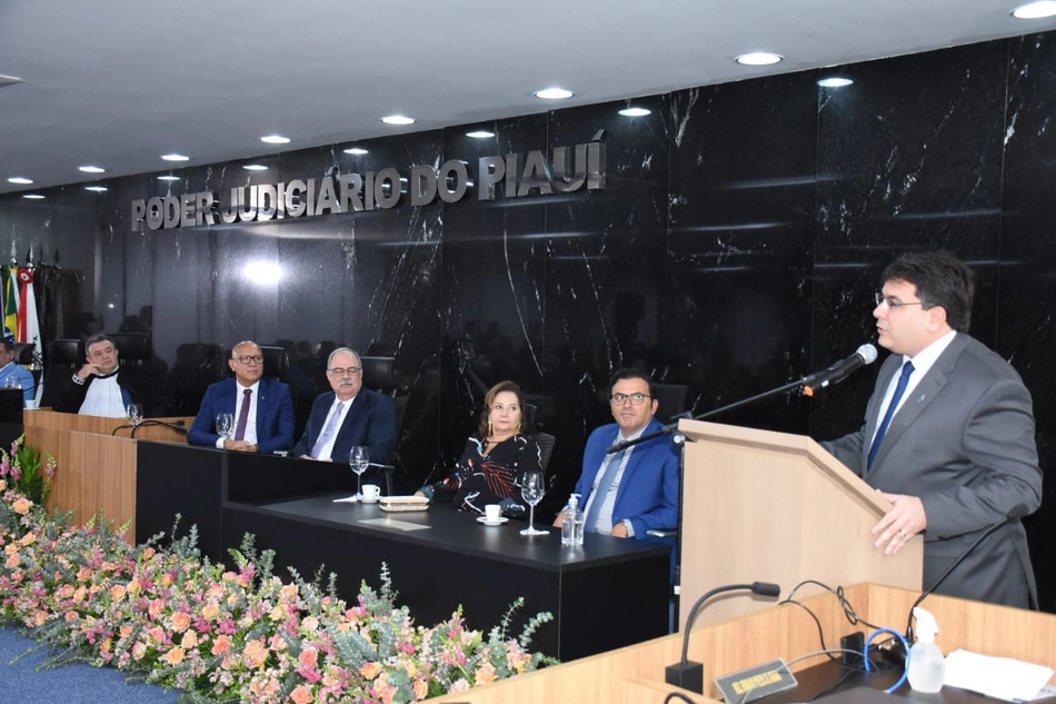 Governador Rafael Fonteles na posse dos novos membros do TJPI