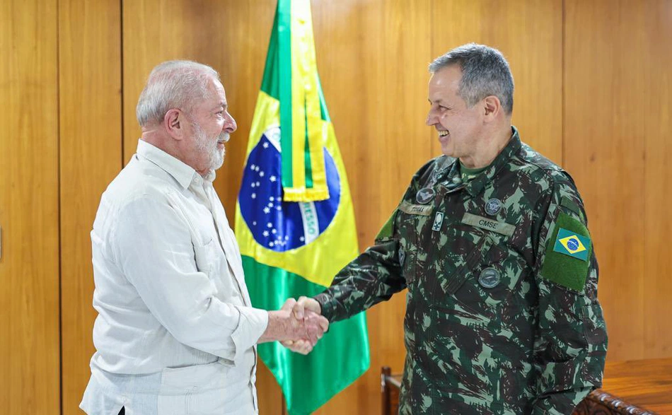Presidente Lula com General Tomás Miguel Ribeiro