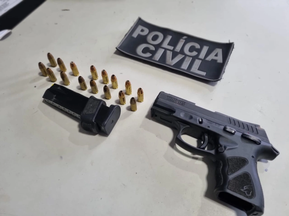 Polícia Civil apreende arma e munição em mandado de busca