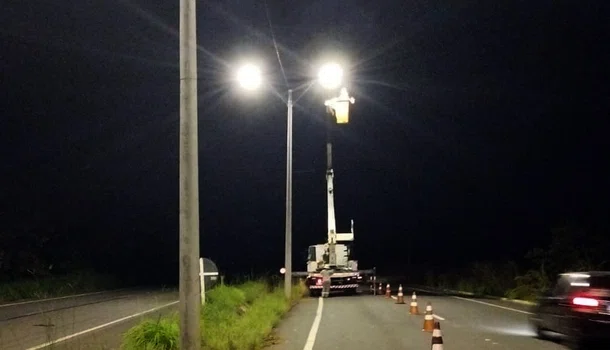 Iluminação no trecho da BR 316 em Teresina.