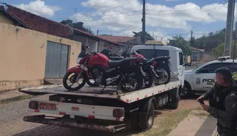 Motocicletas recuperadas no bairro Cidade Jardim em Teresina.