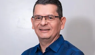 Prefeito de Novo Oriente do Piauí, Francisco Afonso Sobreira.