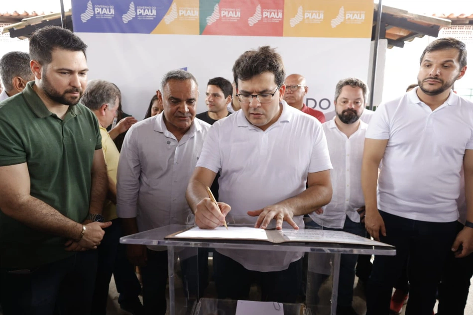 Governador Rafael Fonteles inaugura obras em Lagoa Alegre