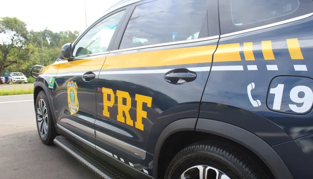 Acidente entre carro e moto deixa mulher morta em  São Pedro do Piauí