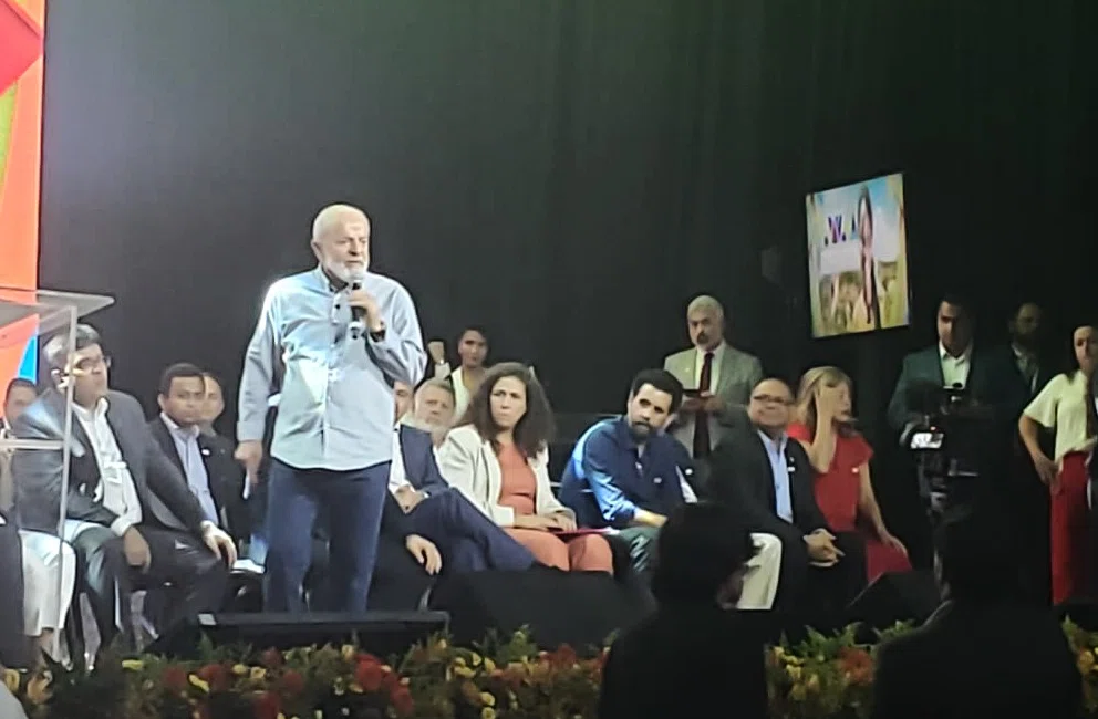 Lula participa de encerramento da Caravana Federativa em Teresina