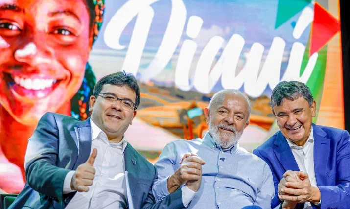 Lula participa do encerramento da Caravana Federativa em Teresina