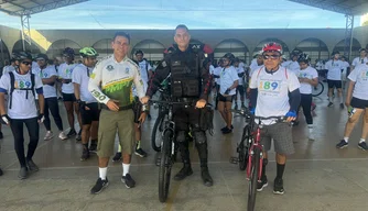 Polícia Militar do Piauí celebra 189 anos com pedalada em defesa do meio ambiente