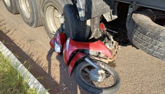 Colisão entre caminhão e moto deixa homem morto na BR 316 em Timon