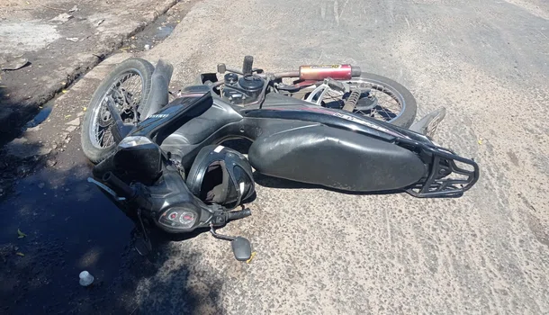 Colisão entre caminhão e moto deixa jovem morto no bairro Dirceu