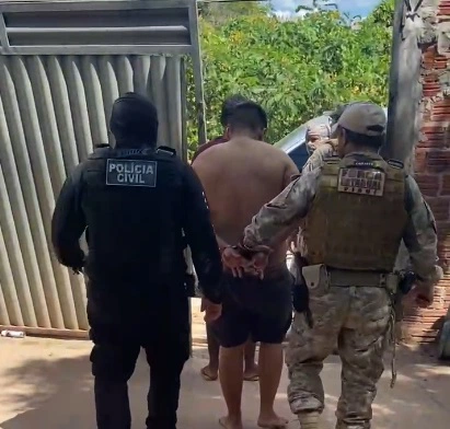 Polícia prende dupla suspeita de tráfico de drogas durante operação em Altos