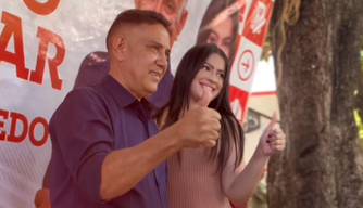 O candidato Telsírio Alencar e a vice Juliana Macedo