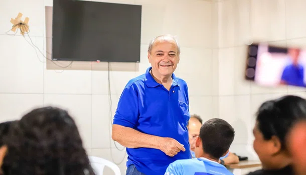 Candidato Sílvio Mendes destaca importância de valorizar profissionais da saúde