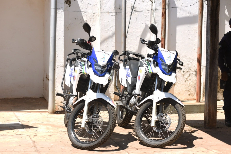 Polícia Militar entrega motocicletas para reforço do policiamento em Luzilândia