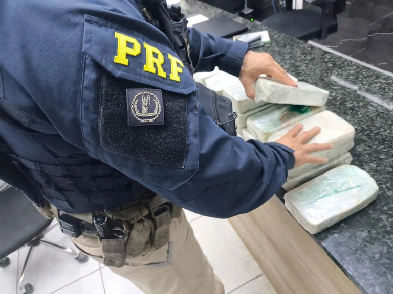 Polícia Rodoviária Federal apreende 20 kg de cocaína em Altos