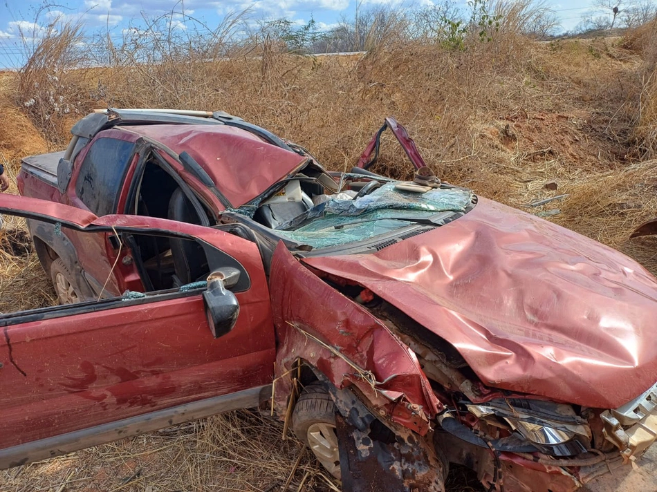 Idoso morre após capotamento na BR-135 em Monte Alegre do Piauí