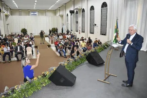 Themístocles participa de culto em comemoração pelo Dia do Piauí