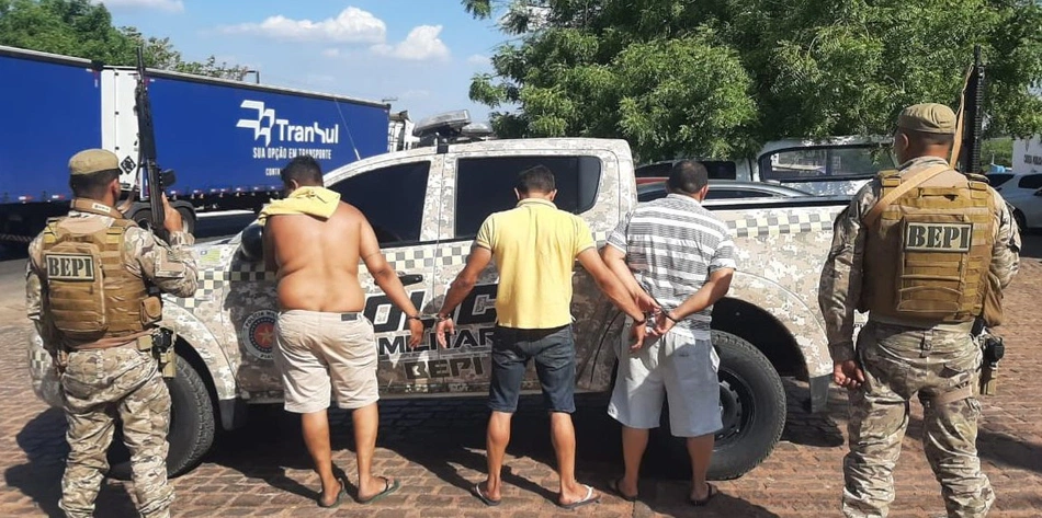 PM-PI prende trio suspeito de aplicar golpes bancários em Pernambuco