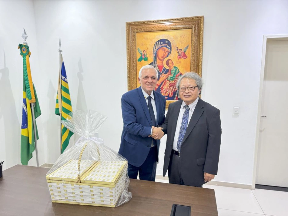 O Vice-governador do Piauí, Themístocles Filho e o Cônsul Principal do Japão em Belém, Tomio Sakamoto