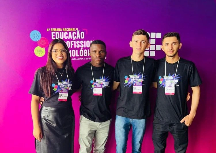 Estudantes da rede estadual na 4ª edição da Semana Nacional da Educação Profissional e Tecnológica