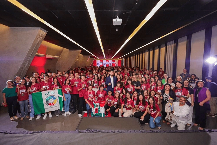 Alunos premiados da 2ª edição da Olimpíada Piauiense de Língua Portuguesa