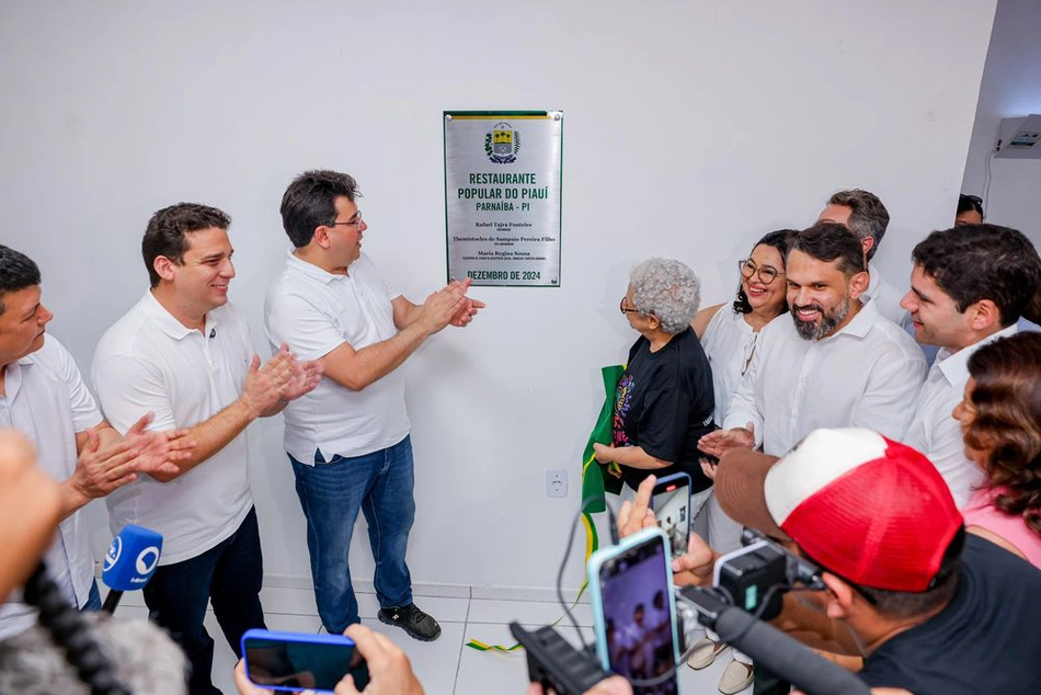 Rafael Fonteles inaugura Restaurante Popular em Parnaíba