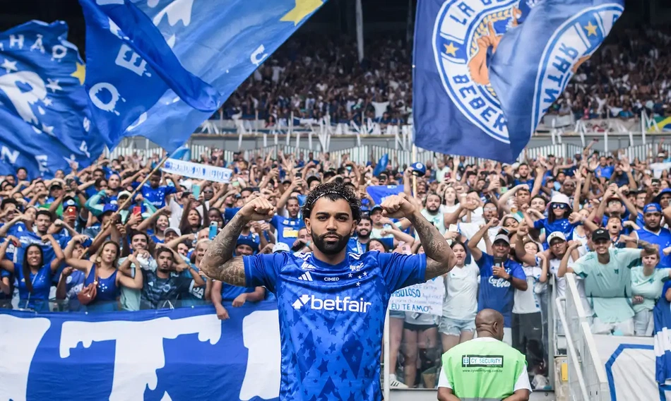 Apresentação do atacante Gabriel Barbosa em Estádio do Mineirão em Belo Horizonte